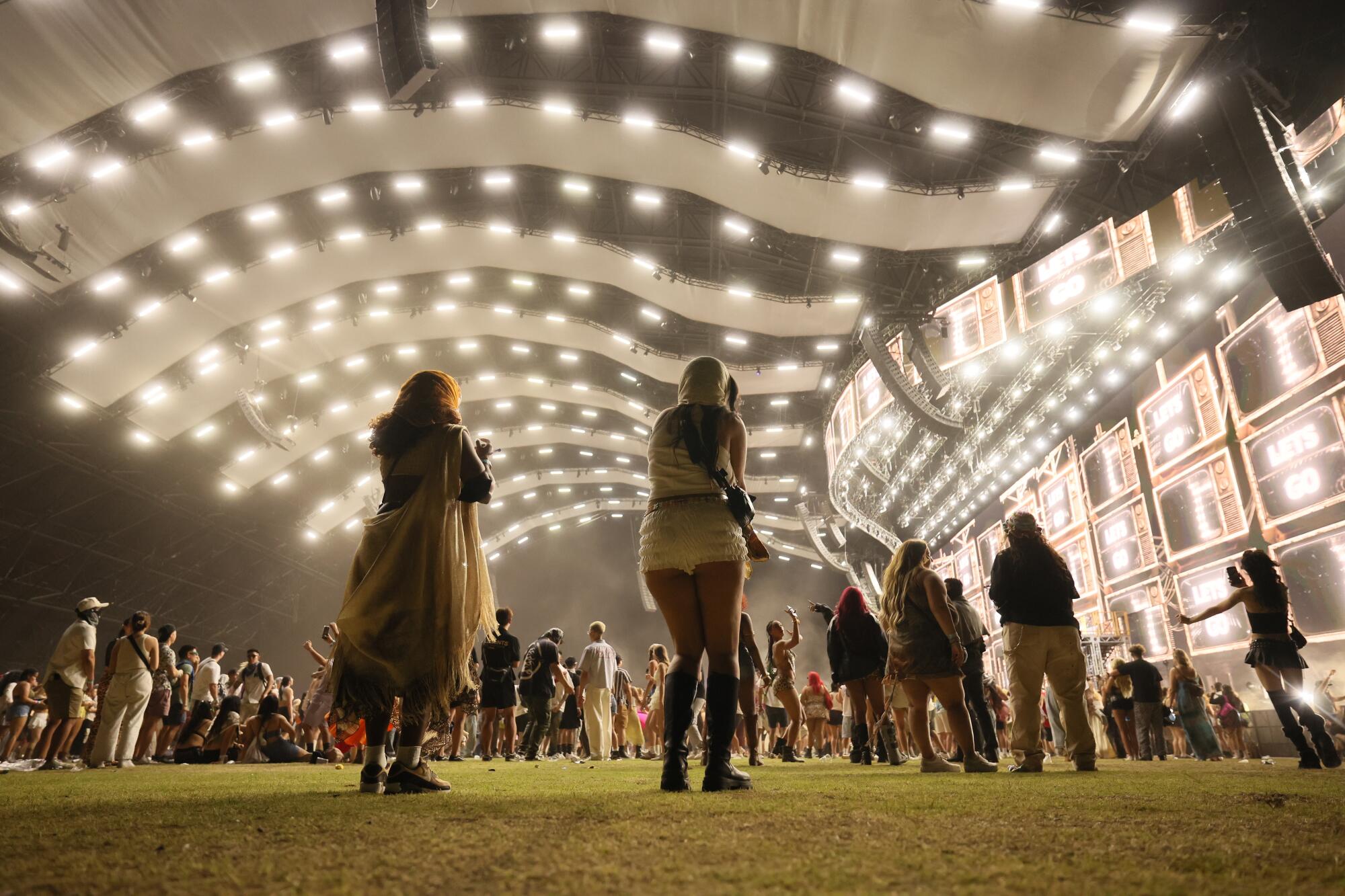 Fans watching GloRilla perform