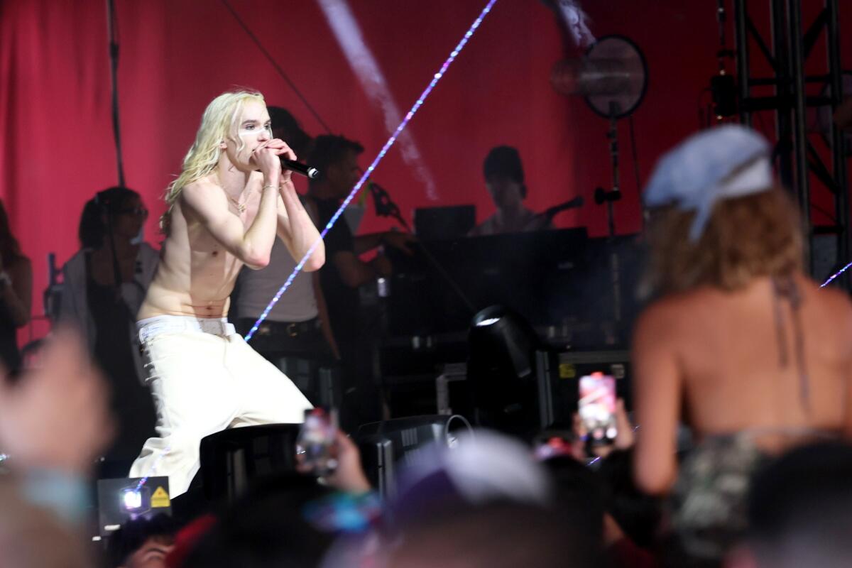 Singer 2hollis performs on the Gobi stage.